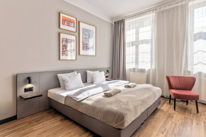 Room 10 of 65