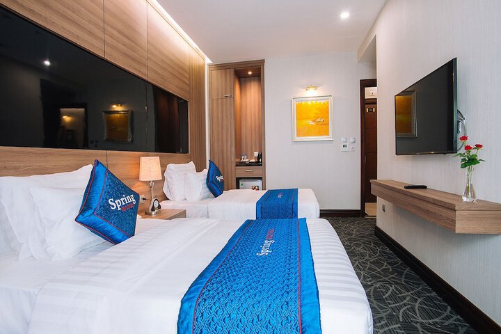Room 8 of 52