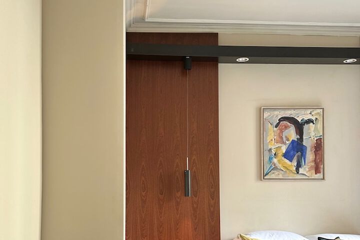 Room 48 of 221