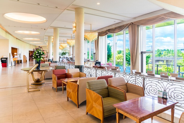 Entrance & Lobby