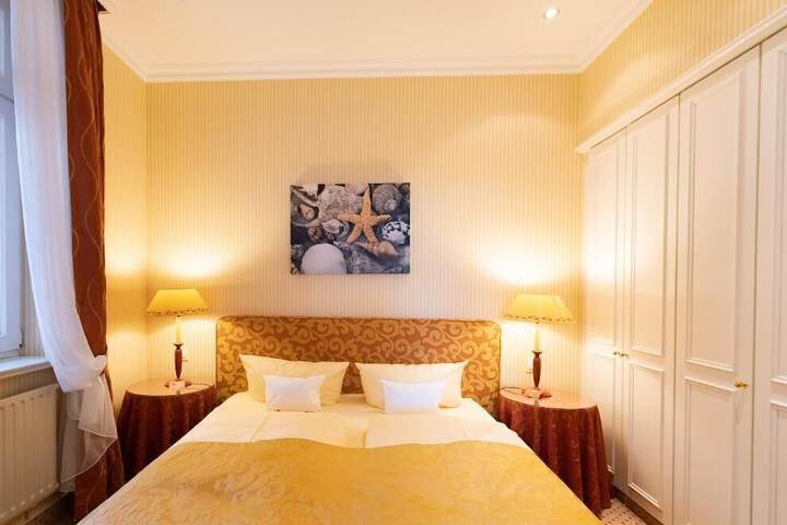 Room 12 of 70