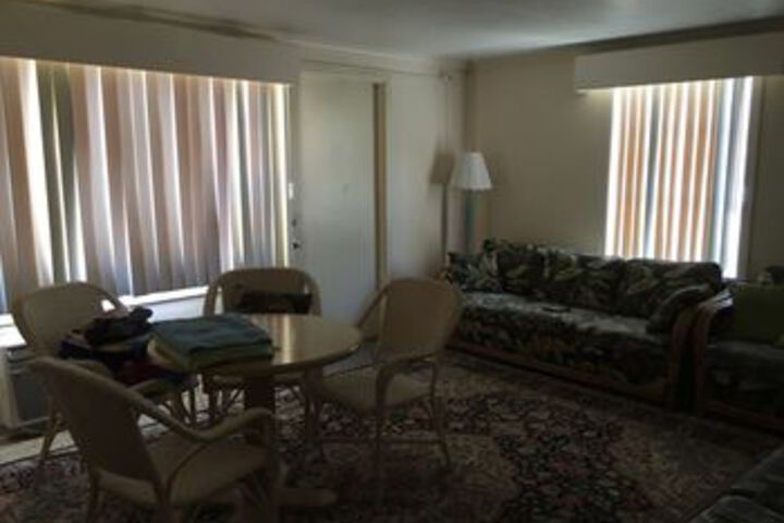 Room 32 of 38