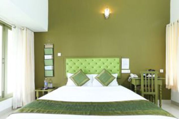 Room 34 of 53