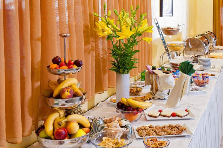 Breakfast/Coffee Service 42 of 64