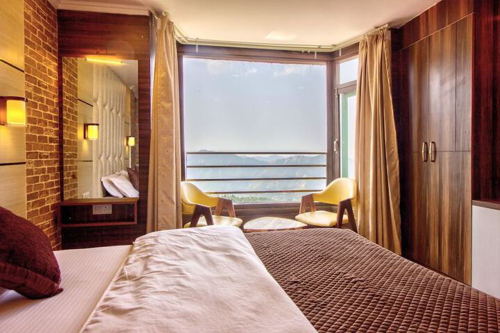 Room 15 of 91