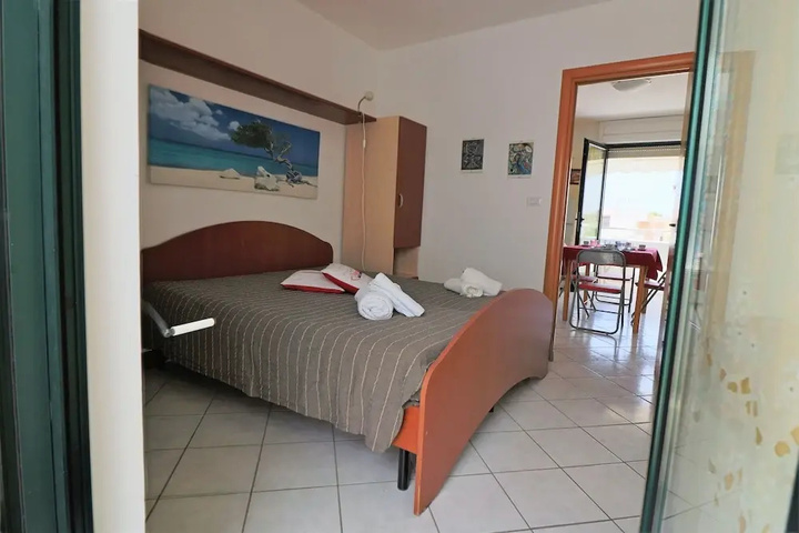 Room 4 of 19