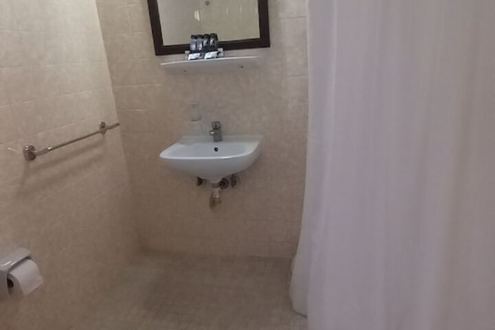 Room 63 of 120