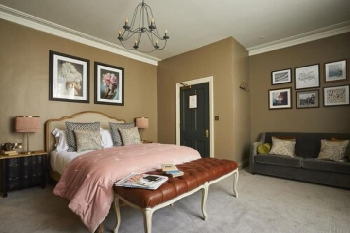 Broadstreet Townhouse