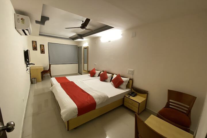 Room 30 of 52