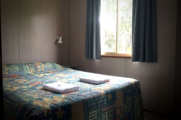 Room 2 of 36