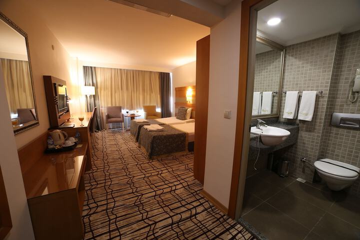 Hotel 2 of 58