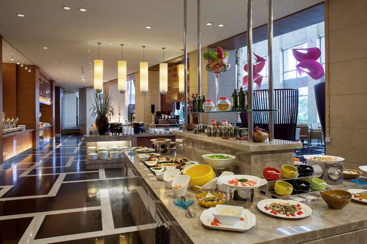 Breakfast/Coffee Service 76 of 95