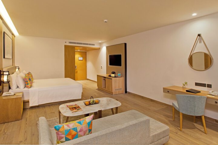 Room 10 of 40