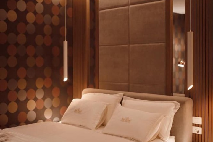 Room 17 of 54
