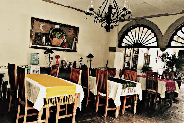 Dining 29 of 54