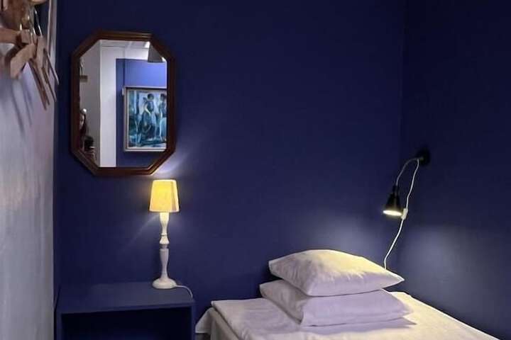 Room 50 of 87