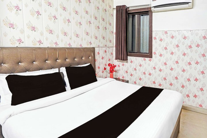 Room 5 of 35
