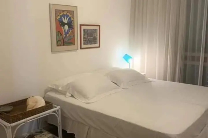 Room 3 of 16