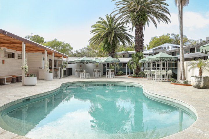 Hotel with Pool
