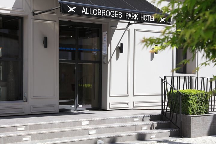 Hotel 41 of 42