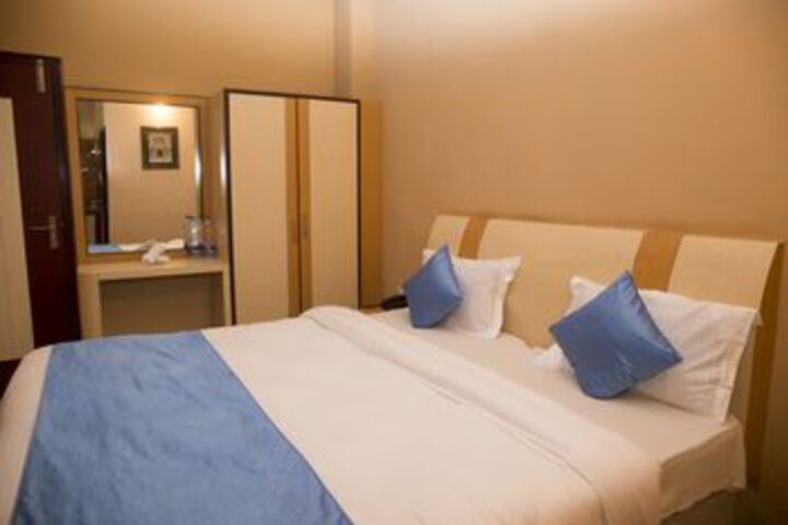 Room 6 of 21