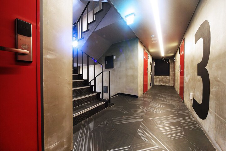 Ballroom/Hall 35 of 40