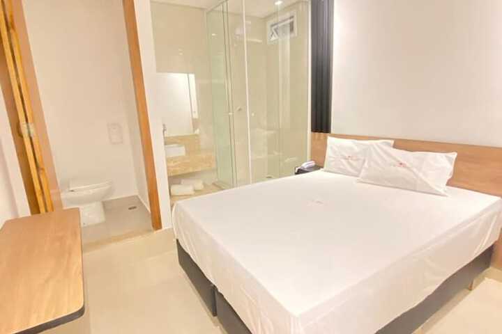 Room 4 of 6