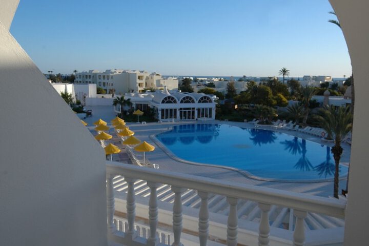 Pools & Facilities