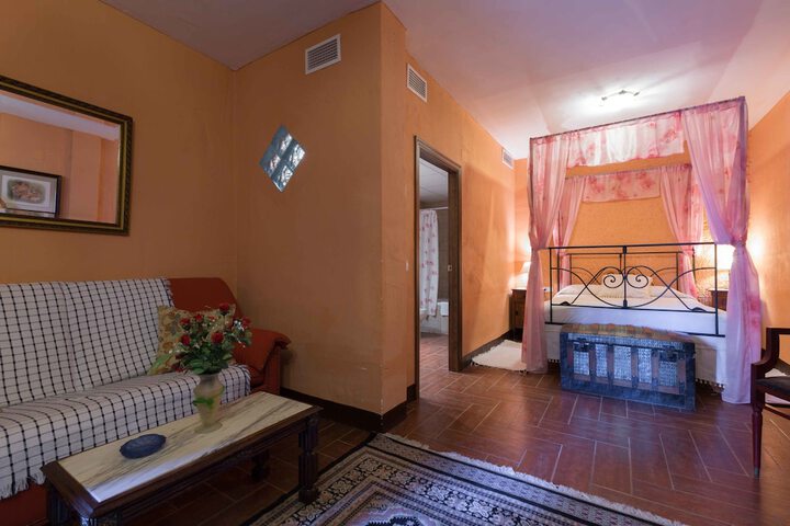 Room 3 of 61
