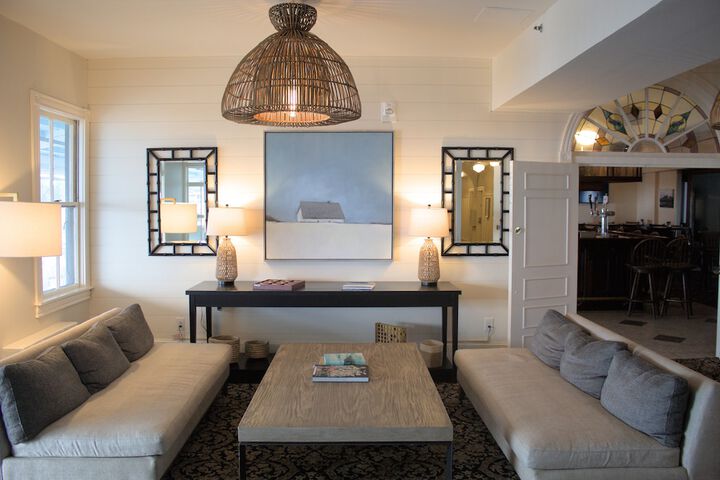 Hotel Interior 4 of 36