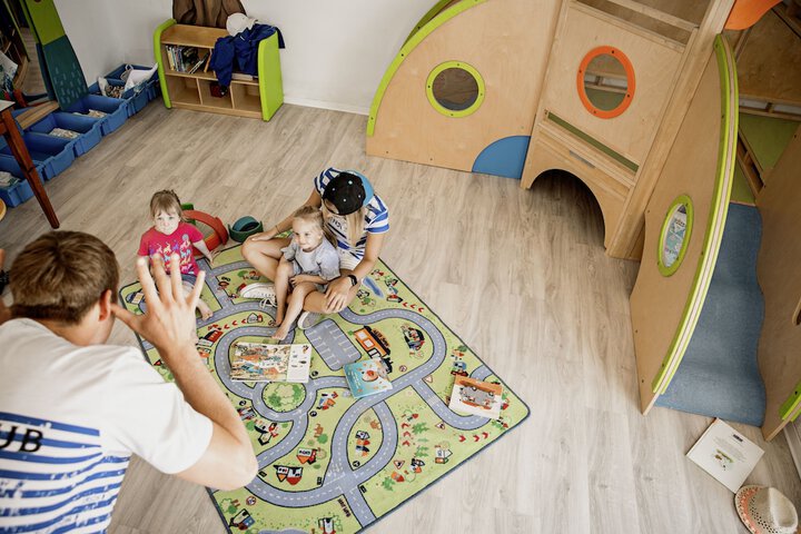 Childrens Activities 67 of 132
