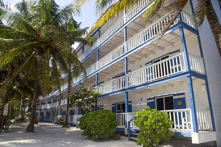Hotel 76 of 80