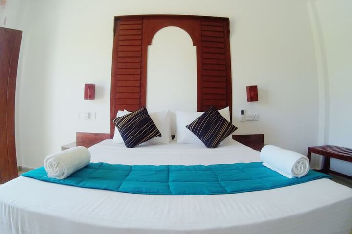 Room 4 of 76