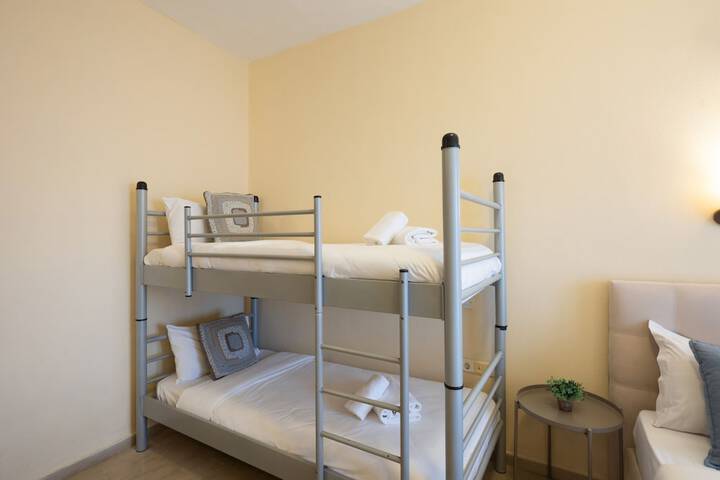 Room 15 of 31