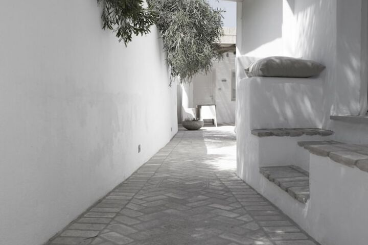 Room 16 of 24