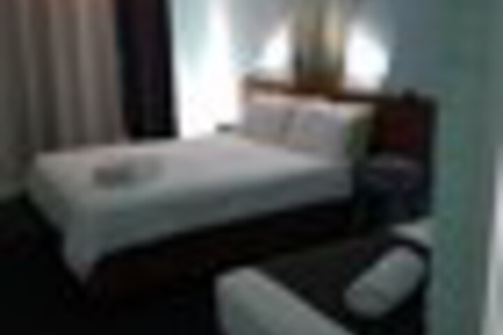 Room 32 of 117