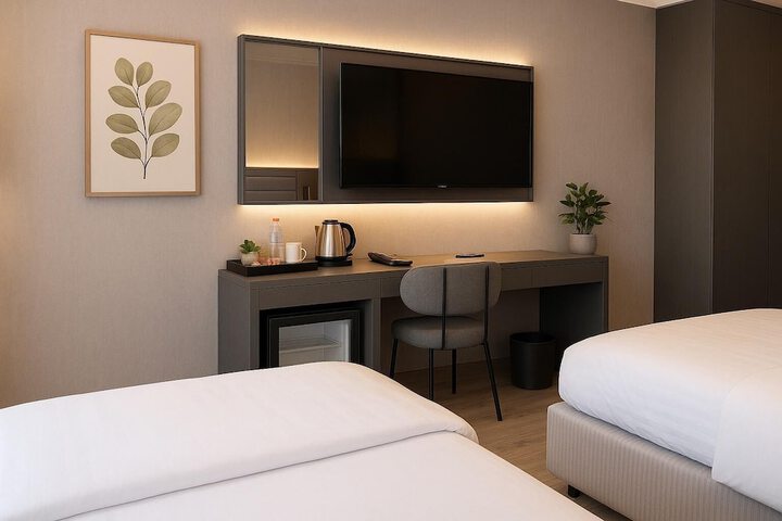Room 11 of 21
