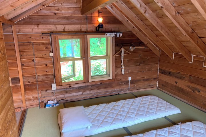 Room 10 of 48