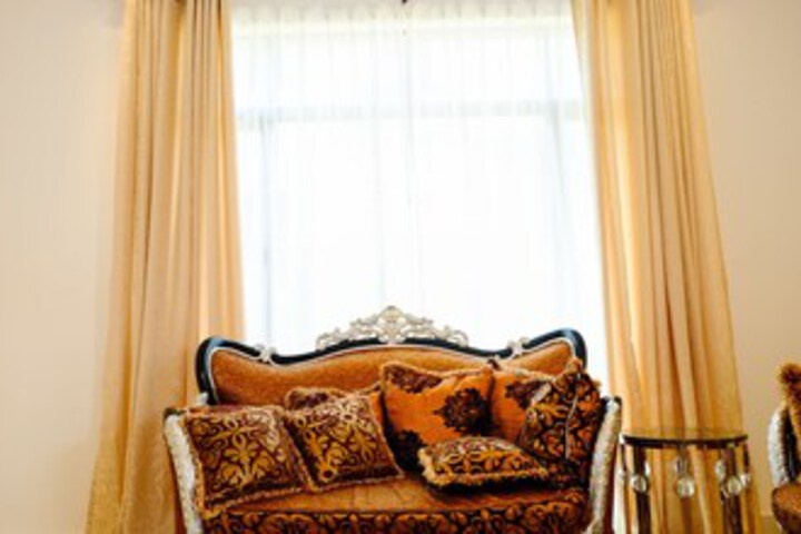Room 11 of 24