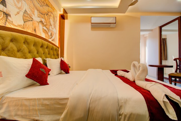 Room 4 of 19
