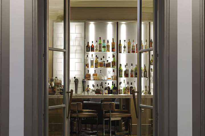 Lounge 108 of 168