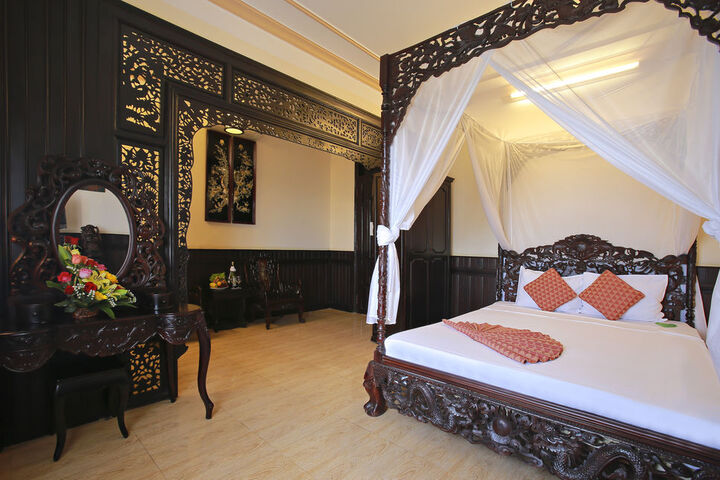 Room 4 of 56