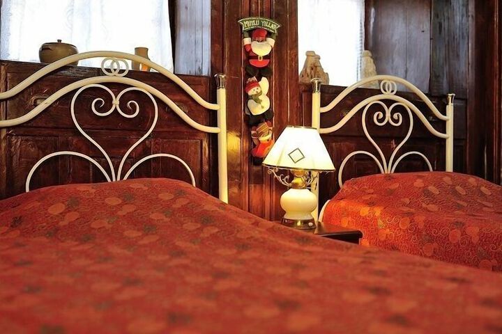 Room 8 of 43