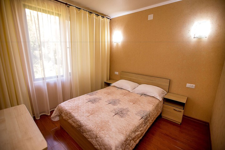 Room 32 of 95