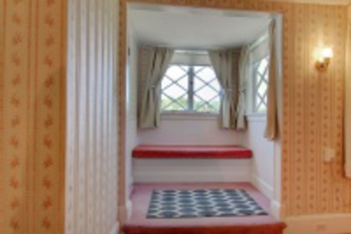Room 390 of 408