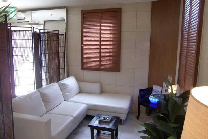Room 28 of 47