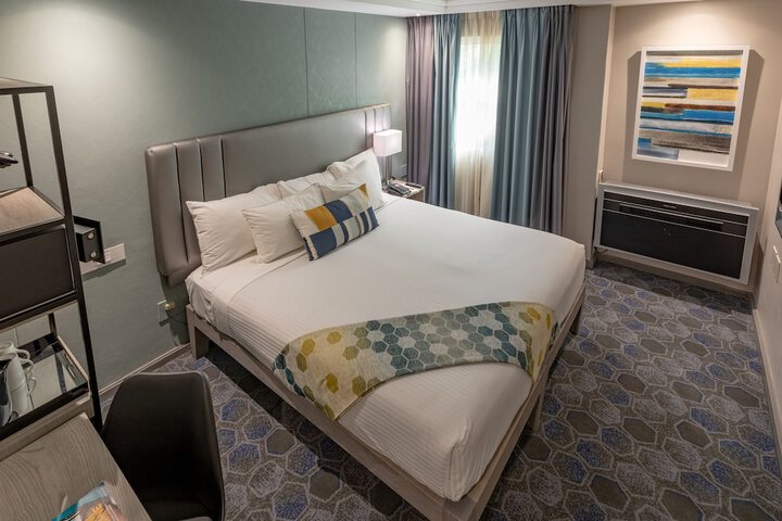 Room 4 of 43