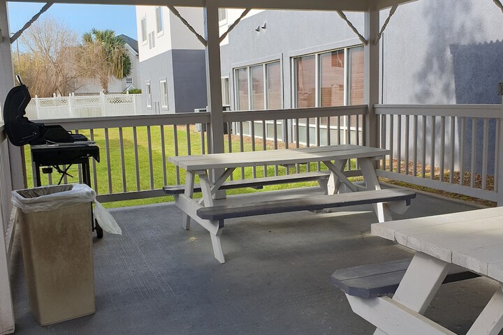 BBQ/picnic area