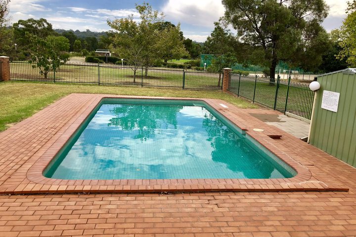 Pool 51 of 59