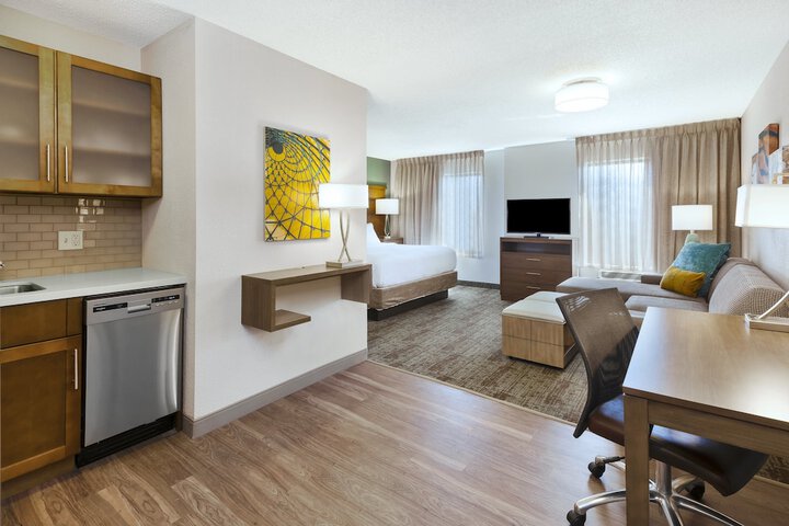 1 King Studio Suite (11 of 41)